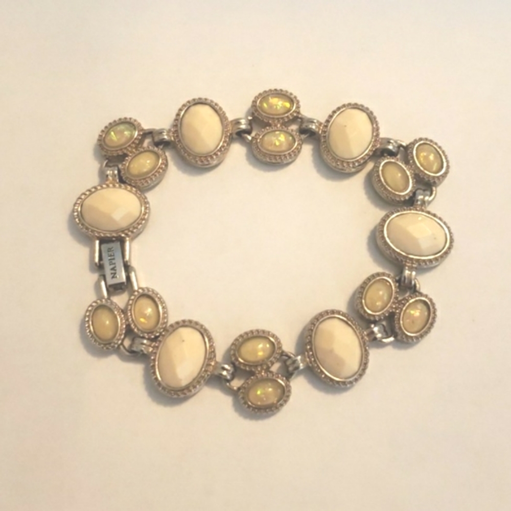 Napier Bracelet